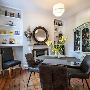  Holiday home Pass The Keys Wonderful 3br Townhouse Top Location Cafes